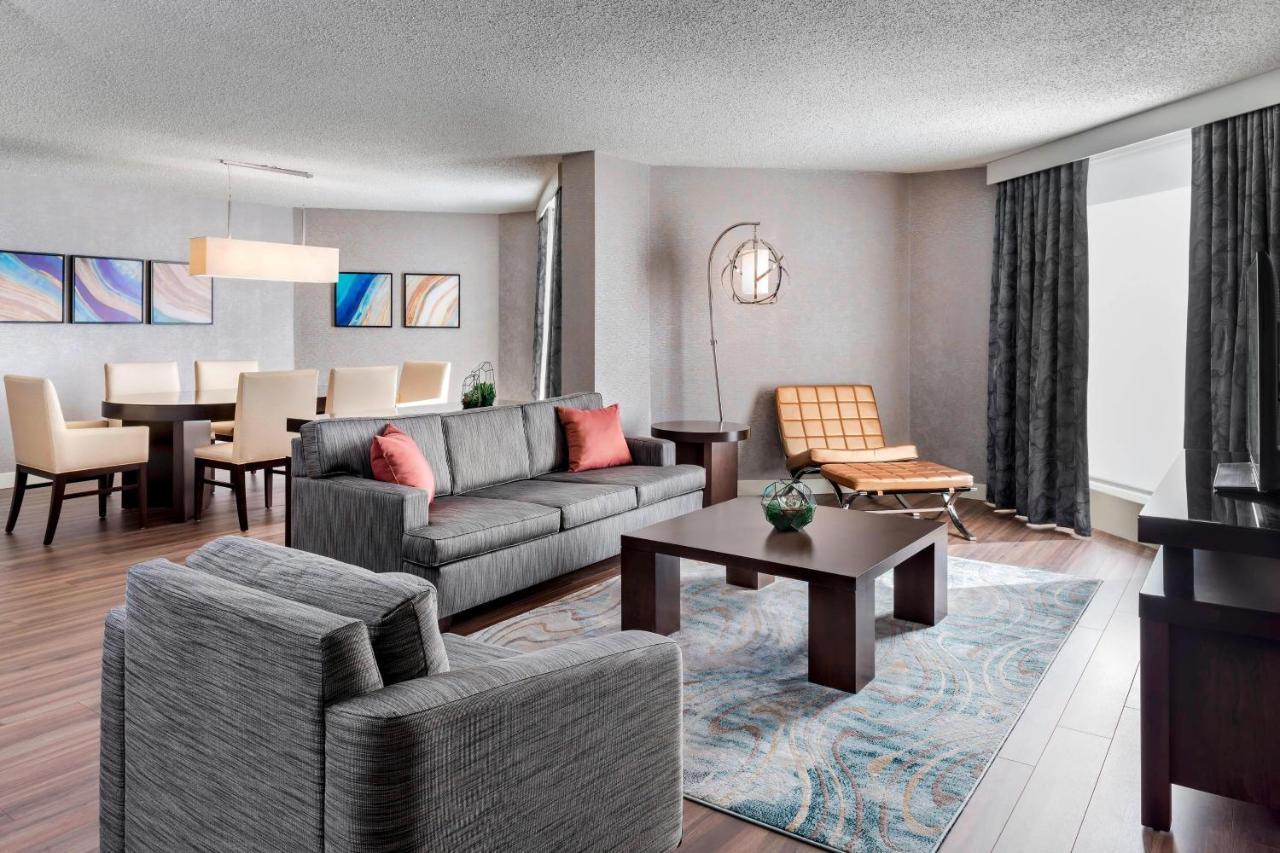 1 Bedroom Suite 1 King,1634397294:JPEG